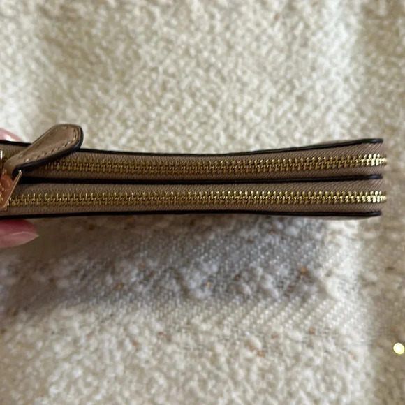 NEW Coach Double zip wallet wristlet - Picture 2 of 4